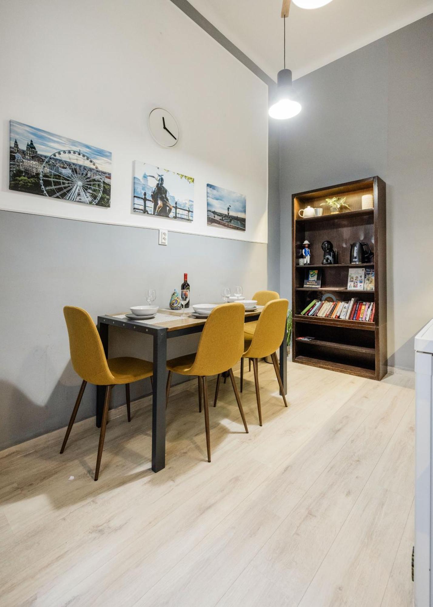 Appartement Urban Tranquillity By The Main Shopping Street à Budapest Extérieur photo